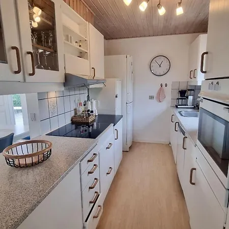 Feriehus Ferienhaus-mit-aussenwhirlpool-saunatonne-und-drei-terrassen *