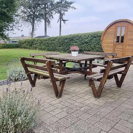Feriehus Ferienhaus-mit-aussenwhirlpool-saunatonne-und-drei-terrassen Broager