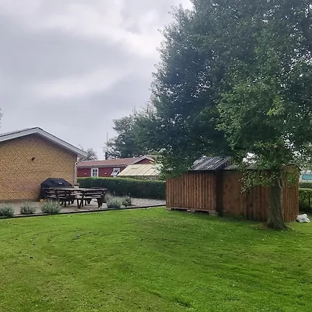 Feriehus Ferienhaus-mit-aussenwhirlpool-saunatonne-und-drei-terrassen